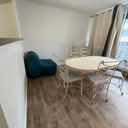 Hyper Centre Parking Prive * La Roche-sur-Yon